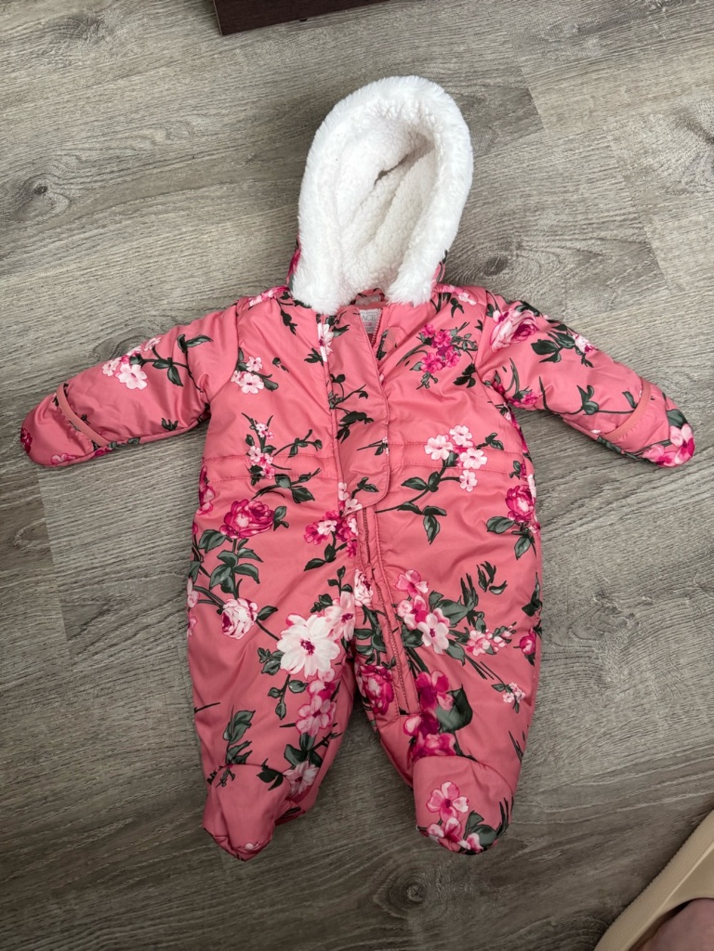 Girls 3 m winter baby bundle - Picture 2 of 8